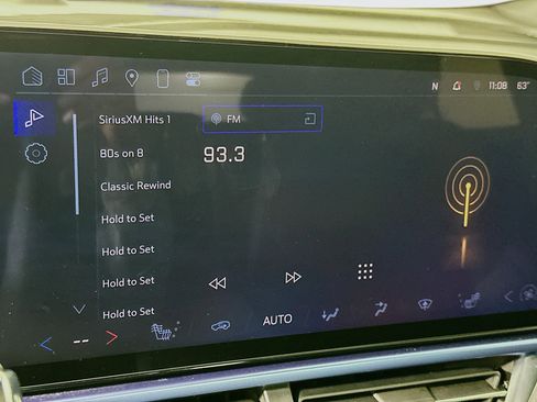 Used 2025 Chevrolet Equinox EV LT w/ Convenience Package FWD image 21