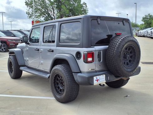 Used 2020 Jeep Wrangler Unlimited Sport S AWD/4WD image 2
