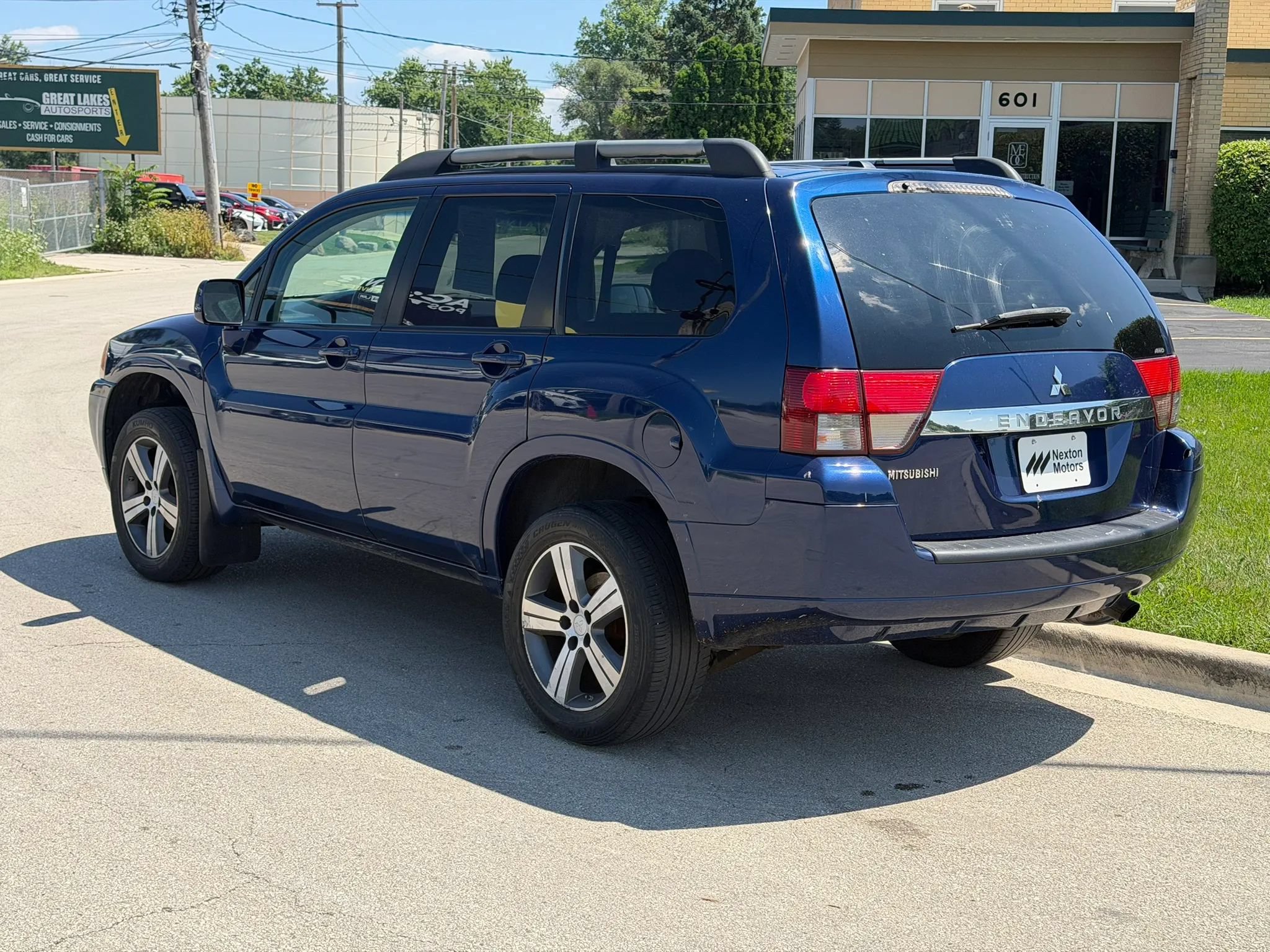 Used 2010 Mitsubishi Endeavor SE AWD/4WD image 3