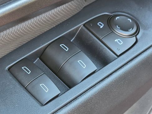 New 2026 Chevrolet Equinox EV LT w/ LPO, Blackout Package image 21