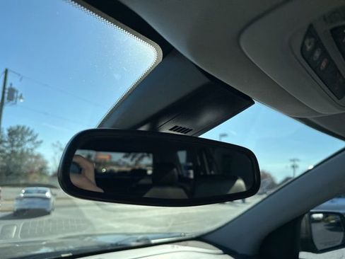 Used 2023 GMC Acadia SLT image 28