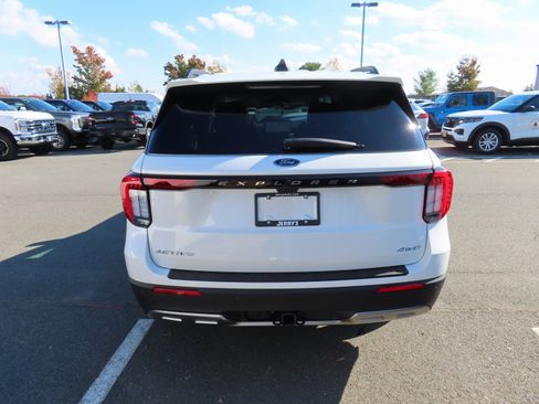 New 2026 Ford Explorer Active image 5