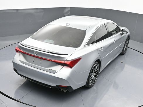 Used 2022 Toyota Avalon Touring image 42