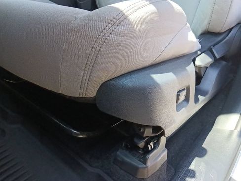Used 2025 Toyota Tacoma SR5 RWD image 17
