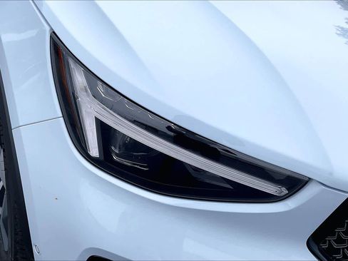 New 2026 Volvo XC40 B5 Plus w/ Protection Package Premier image 32