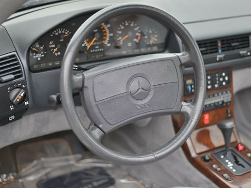 Used 1991 Mercedes-Benz 300 SL image 11