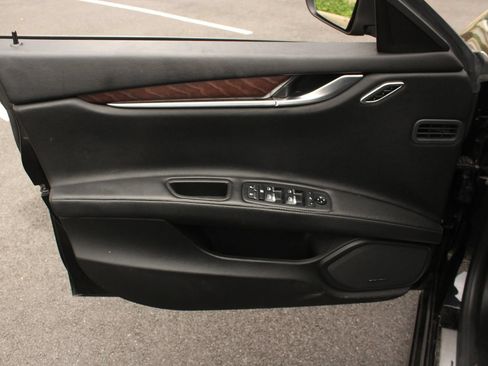 Used 2019 Maserati Ghibli S Q4 AWD/4WD image 15