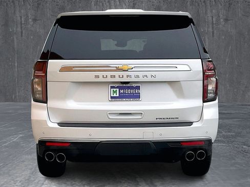 Used 2024 Chevrolet Suburban Premier image 5