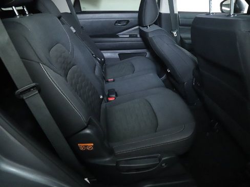 Certified 2025 Nissan Pathfinder SV FWD image 33