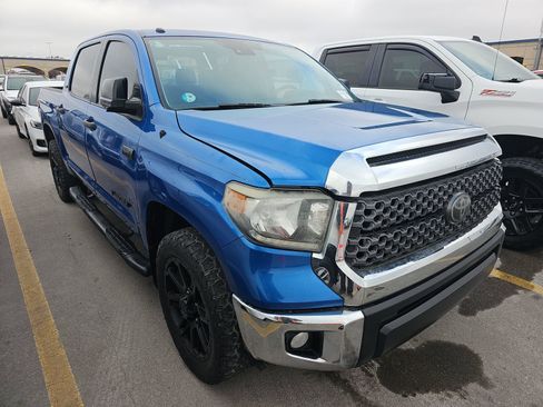 Used 2018 Toyota Tundra SR5 w/ SR5 Upgrade Package image 4