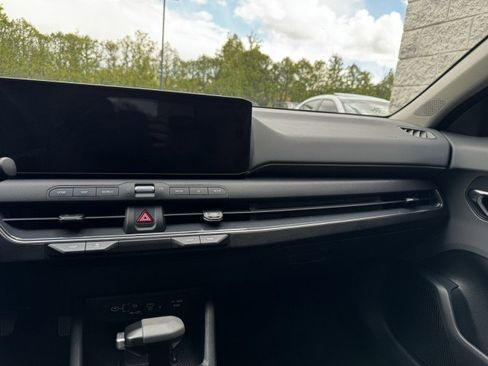 Used 2025 Kia K4 EX FWD image 31