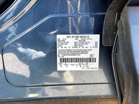 Used 2019 Ford Edge Titanium image 17