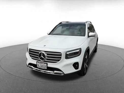Used 2025 Mercedes-Benz GLB 250 4MATIC image 7