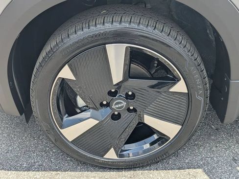 Certified 2026 Nissan Kicks SR FWD image 11