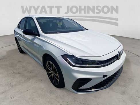 Used 2025 Volkswagen Jetta Sport FWD image 15