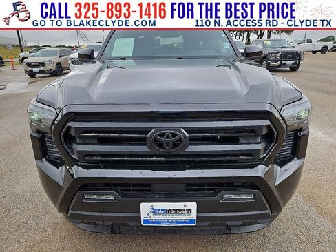 Used 2025 Toyota Tacoma SR5 AWD/4WD image 12
