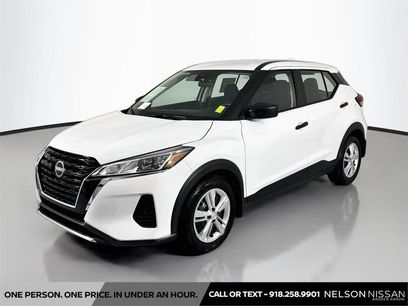 Certified 2025 Nissan Kicks Play S