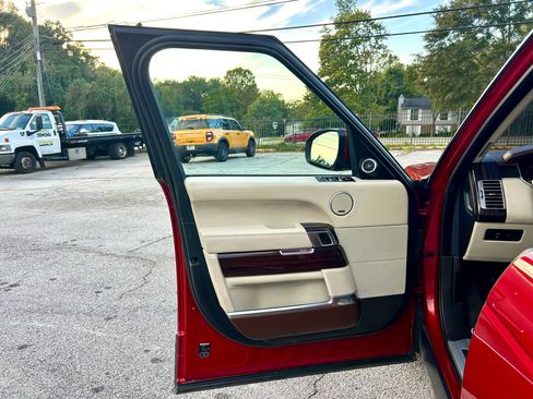 Used 2015 Land Rover Range Rover Autobiography image 9