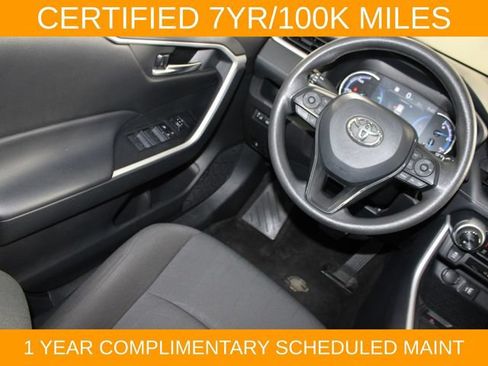 Used 2025 Toyota RAV4 XLE AWD/4WD image 18