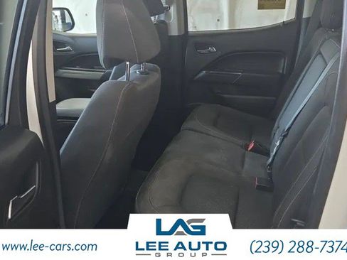 Used 2016 Chevrolet Colorado LT w/ LT Convenience Package RWD image 4