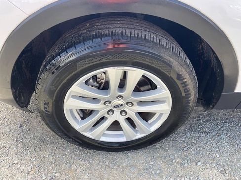 Used 2019 Ford Explorer XLT AWD/4WD image 30