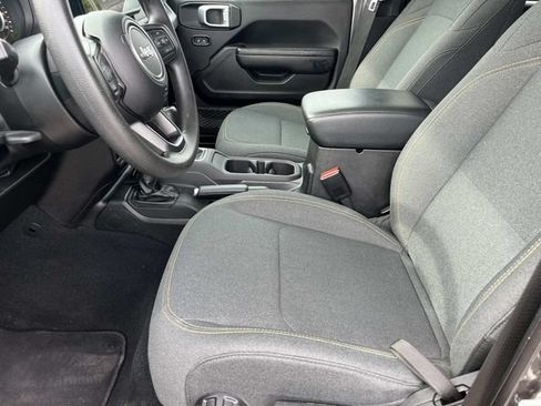 Used 2024 Jeep Gladiator Sport AWD/4WD image 28