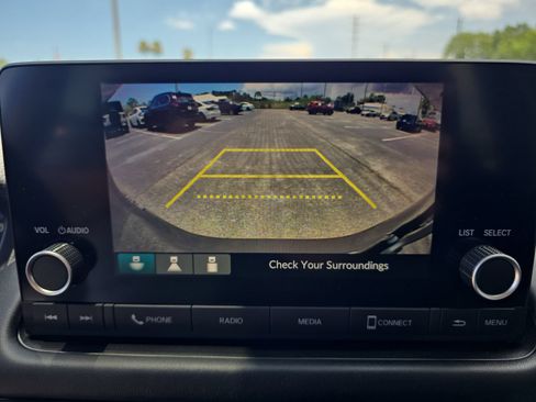 Used 2023 Honda HR-V LX image 18