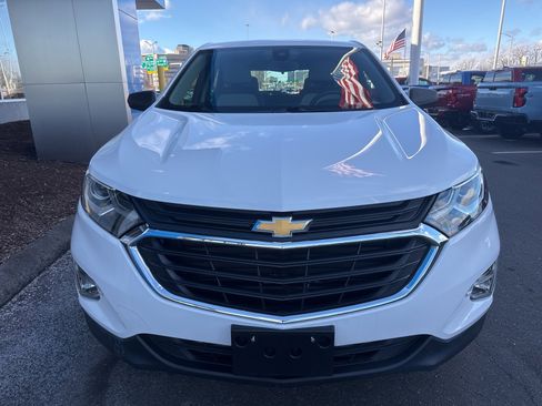 Used 2020 Chevrolet Equinox LS image 3