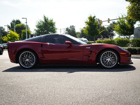 Used 2011 Chevrolet Corvette ZR1 w/ Preferred Equipment Group RWD image 11