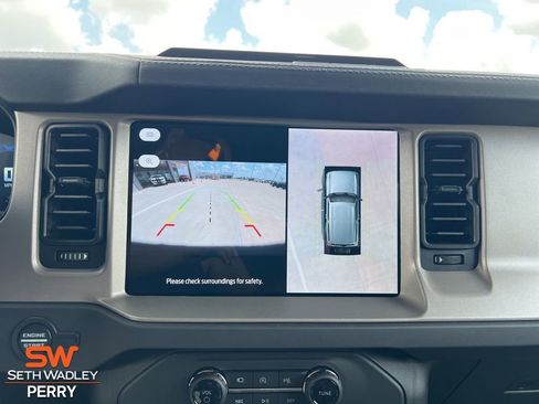 New 2025 Ford Bronco Outer Banks image 17