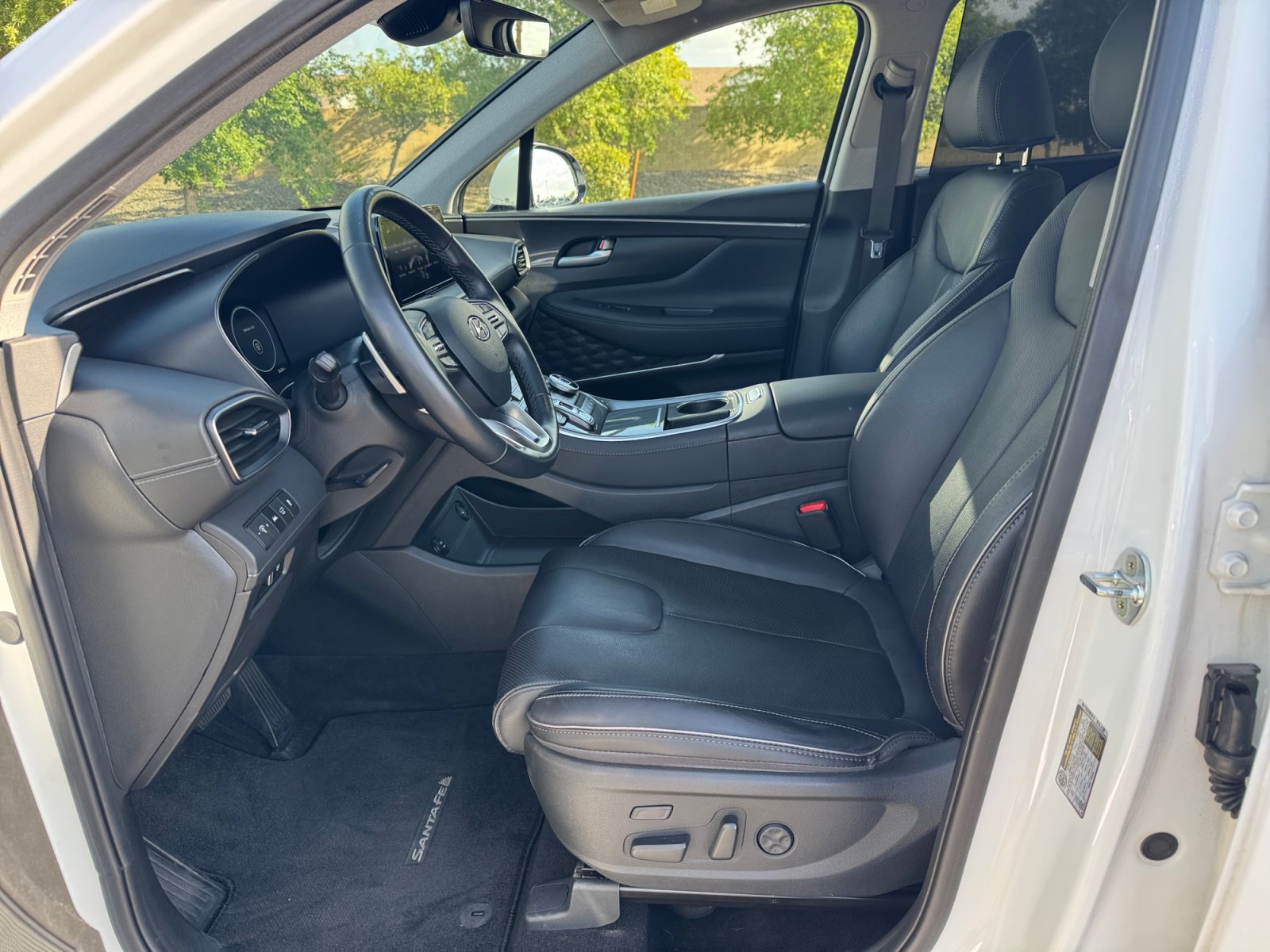 Used 2023 Hyundai Santa Fe Limited AWD/4WD image 14