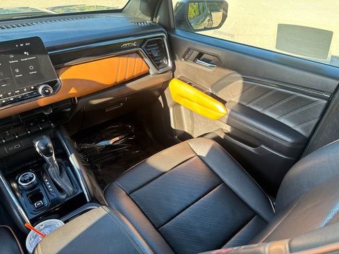 Used 2023 GMC Canyon AT4 w/ AT4 Premium Package image 24