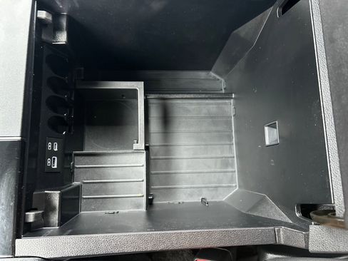 Certified 2025 Toyota Tundra SR5 image 28