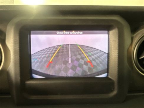 Certified 2019 Jeep Wrangler Sport image 21