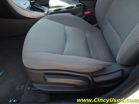 Used 2014 Hyundai Elantra SE FWD image 23