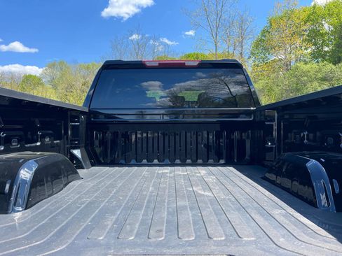 Used 2025 Chevrolet Silverado 1500 LT AWD/4WD image 38