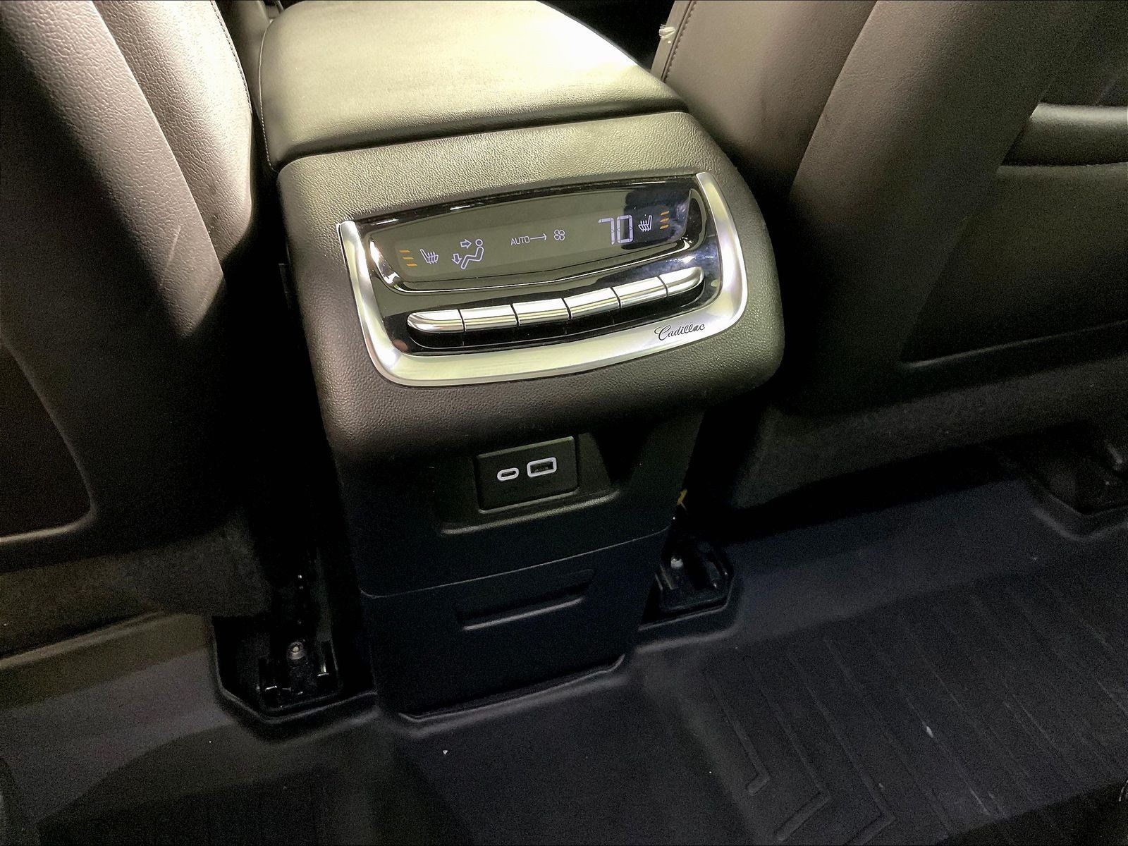 Used 2020 Cadillac XT6 Sport AWD/4WD image 10