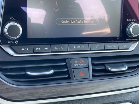 Used 2025 Nissan Altima 2.5 SV image 20