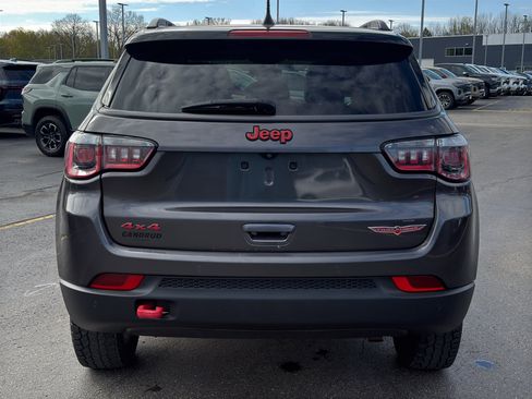 Used 2019 Jeep Compass Trailhawk w/ Leather Interior Group AWD/4WD image 7