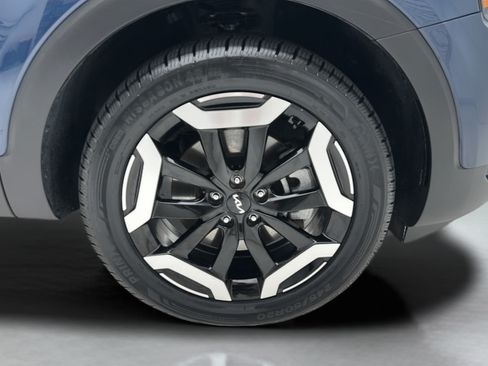 Used 2025 Kia Telluride S AWD/4WD image 8