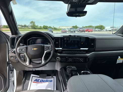 Used 2025 Chevrolet Silverado 1500 LTZ w/ LTZ Premium Package AWD/4WD image 12