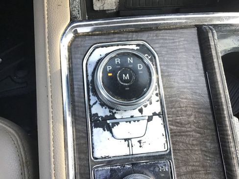 Used 2021 Ford Expedition Limited image 15