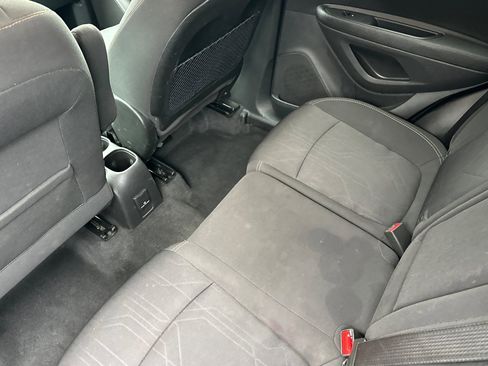 Used 2020 Chevrolet Trax LT image 12