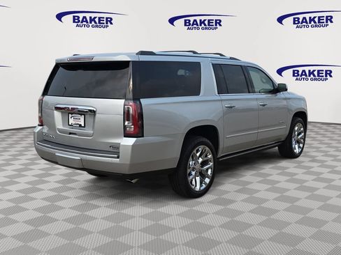 Certified 2019 GMC Yukon XL Denali w/ Denali Ultimate Package AWD/4WD image 5
