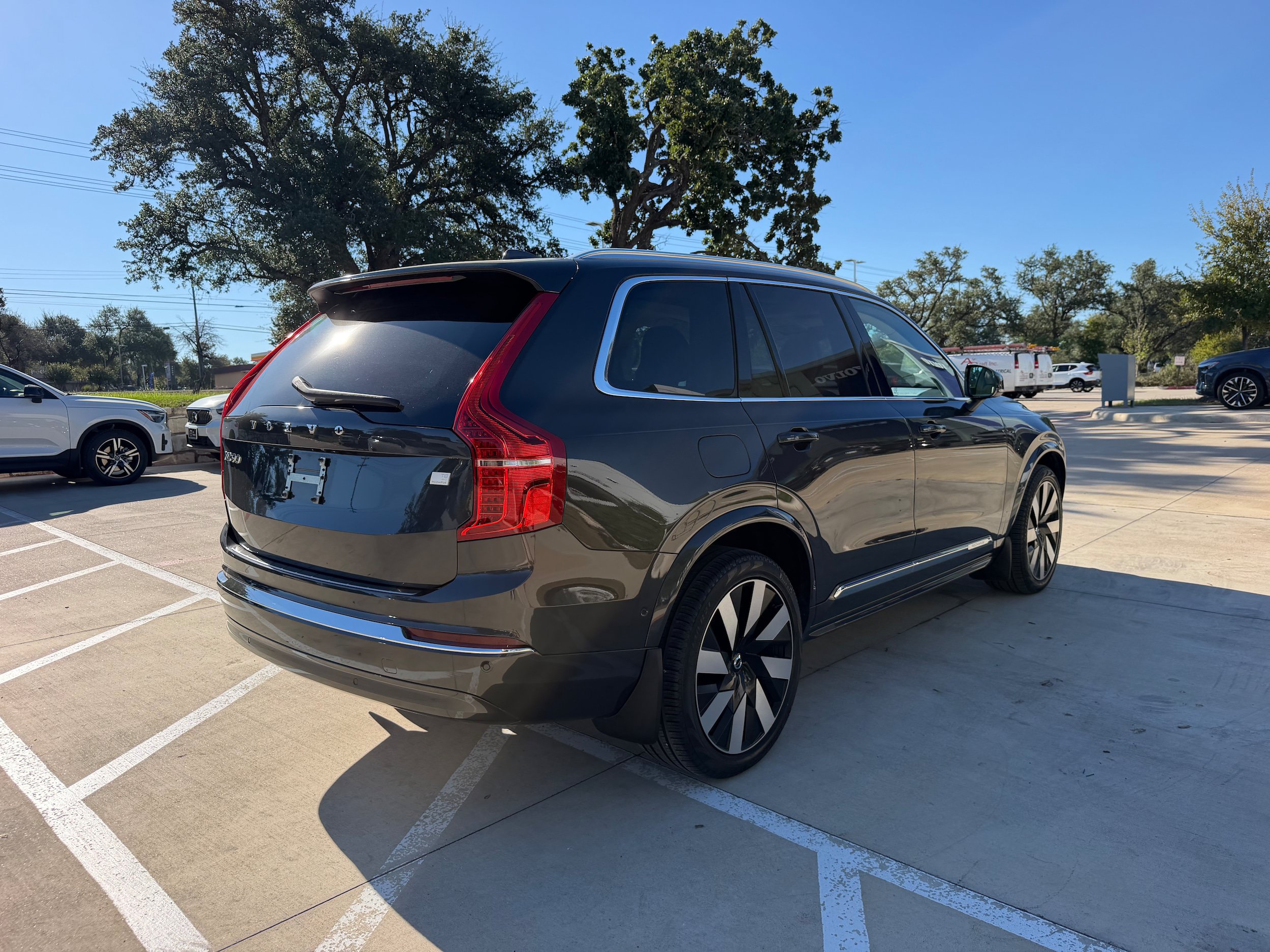 Certified 2024 Volvo XC90 T8 Plus w/ Protection Package Premier AWD/4WD image 6