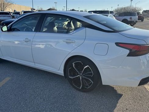 Used 2024 Nissan Altima 2.5 SR image 5