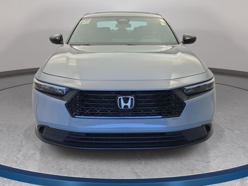 Used 2023 Honda Accord Sport image 2