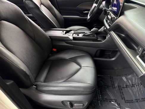 Certified 2024 Toyota Grand Highlander FWD image 26