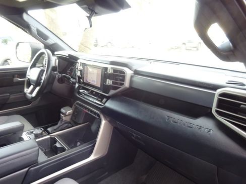 Used 2025 Toyota Tundra SR5 AWD/4WD image 15