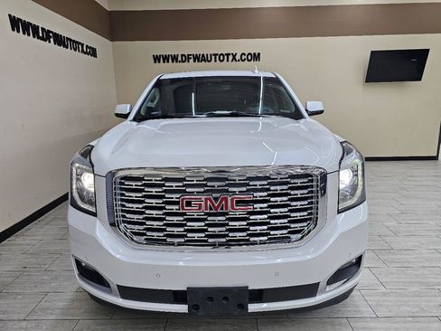 Used 2020 GMC Yukon Denali w/ Denali Ultimate Package AWD/4WD image 3